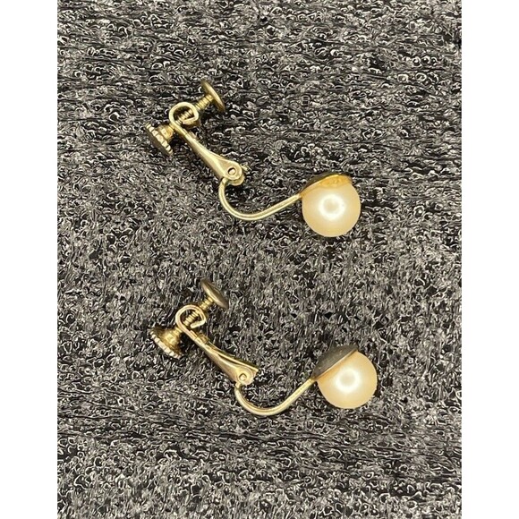 Vtg Single Pearl Earrings Screw Back Hinge Clip On Ivory Studs Retro Elegant - Picture 3 of 3